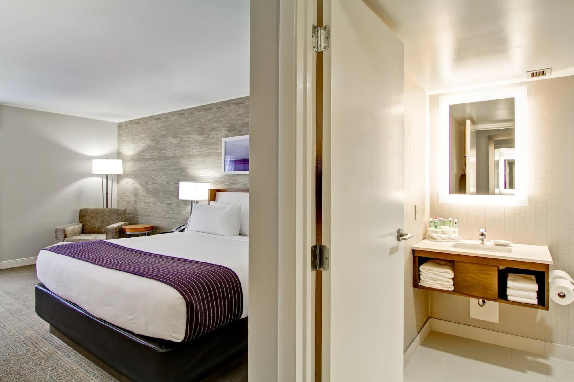 Holiday Inn Express Kamloops, An Ihg Hotel מראה חיצוני תמונה