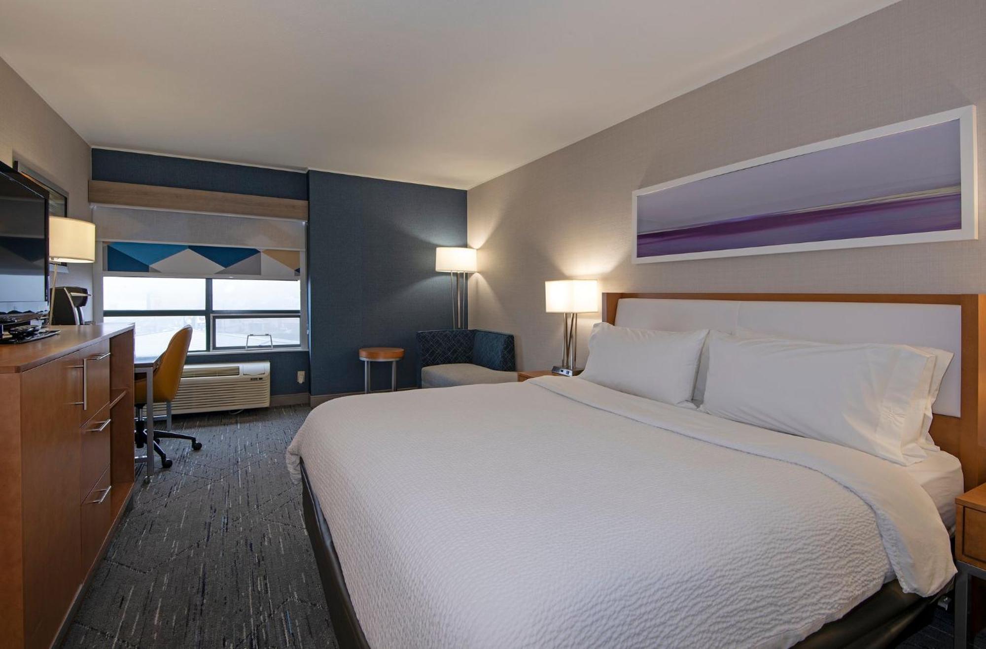 Holiday Inn Express Kamloops By Ihg מראה חיצוני תמונה