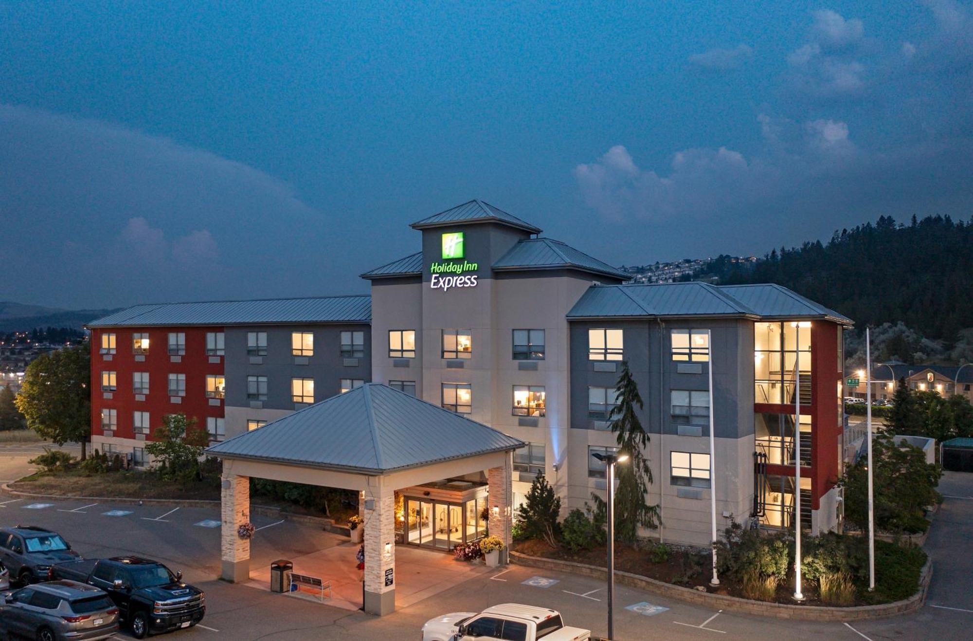 Holiday Inn Express Kamloops, An Ihg Hotel מראה חיצוני תמונה