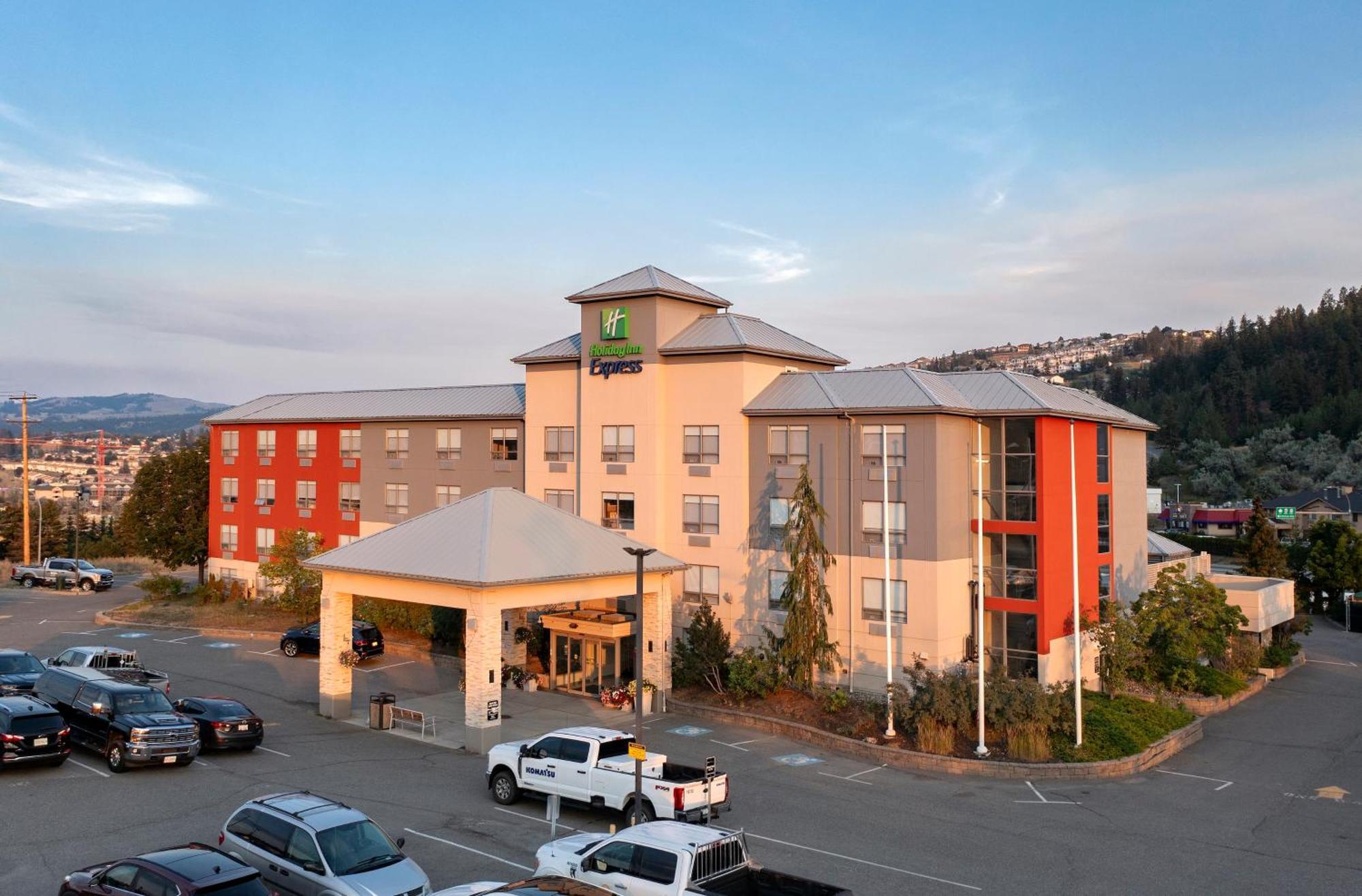 Holiday Inn Express Kamloops, An Ihg Hotel מראה חיצוני תמונה