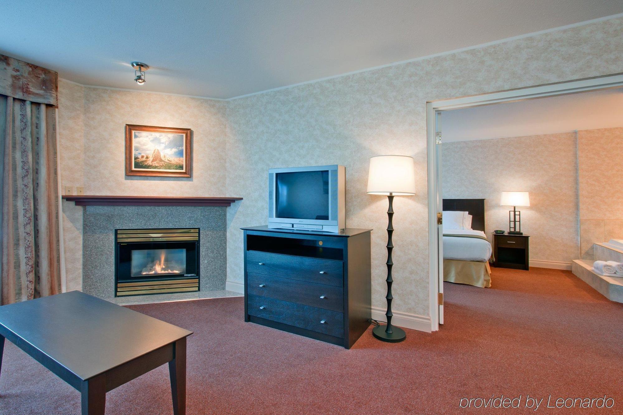 Holiday Inn Express Kamloops By Ihg חדר תמונה