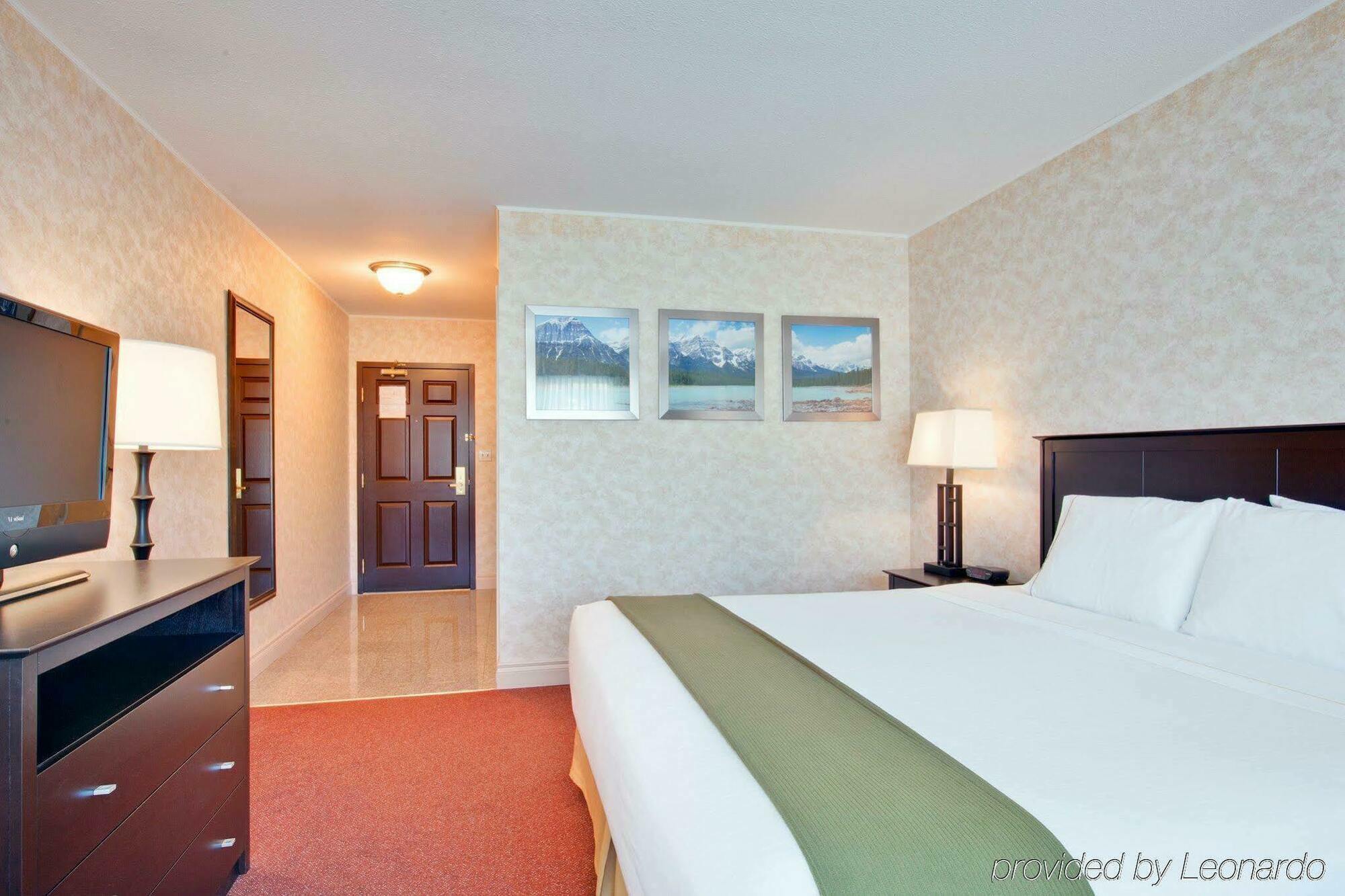 Holiday Inn Express Kamloops, An Ihg Hotel מראה חיצוני תמונה